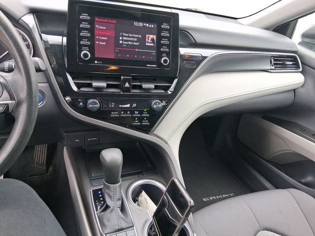 Used 2022 Toyota Camry LE FWD image 15