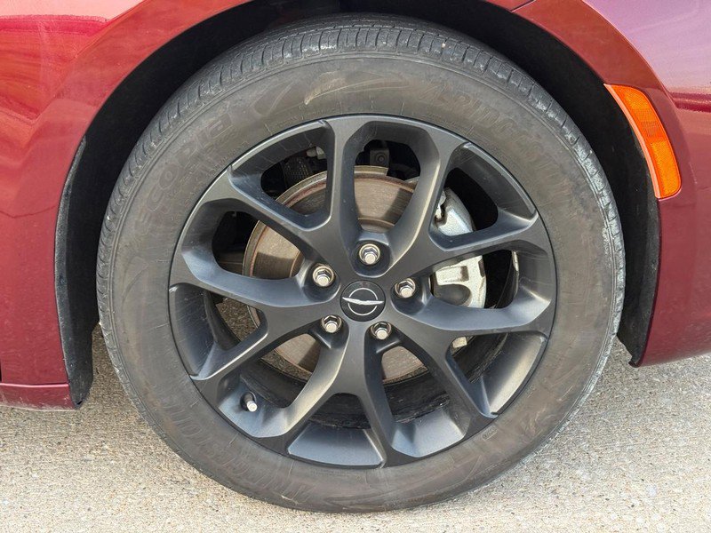 Used 2023 Chrysler Pacifica Limited w/ S Appearance Package image 7