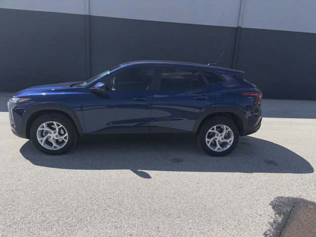 Used 2024 Chevrolet Trax LS w/ LS Convenience Package