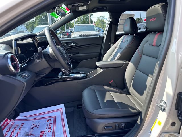 Used 2026 Chevrolet Trax RS w/ Sunroof Package FWD image 11