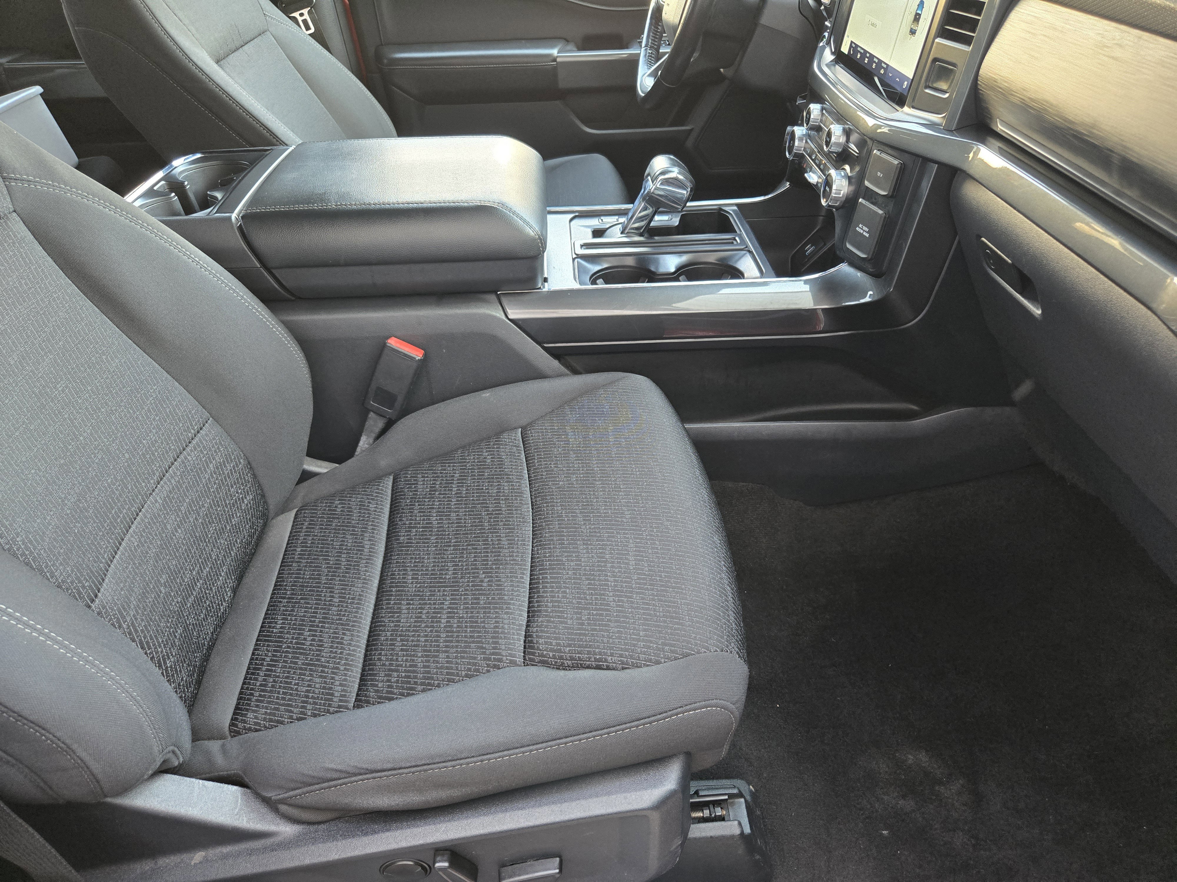 Certified 2022 Ford F150 XLT w/ Equipment Group 302A High image 10