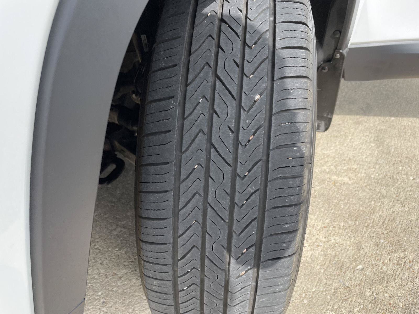 Used 2019 Jeep Cherokee Limited w/ Trailer Tow Group AWD/4WD image 11