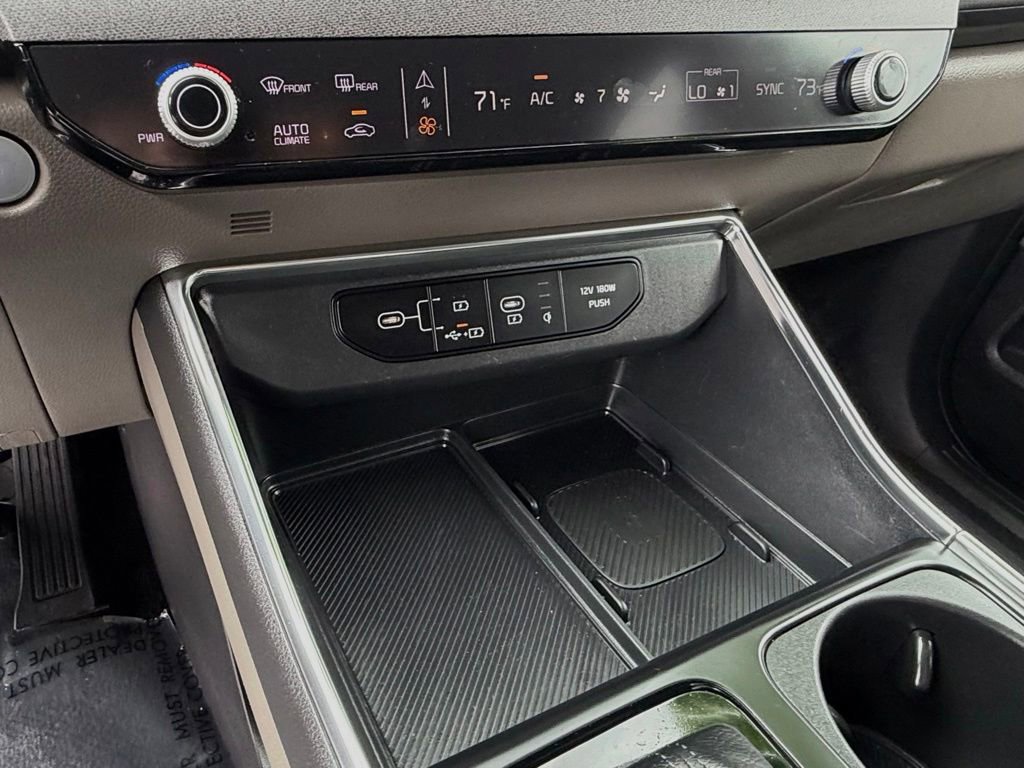 Used 2025 Kia Carnival EX FWD image 26