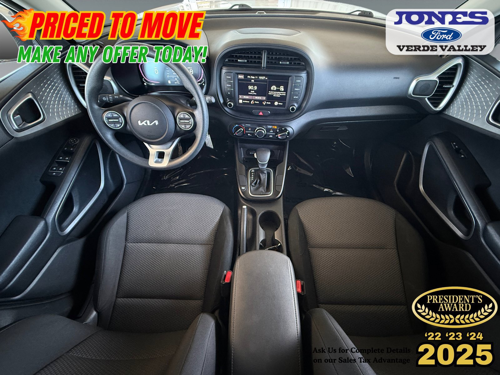 Used 2025 Kia Soul LX w/ LX Technology Package FWD image 14
