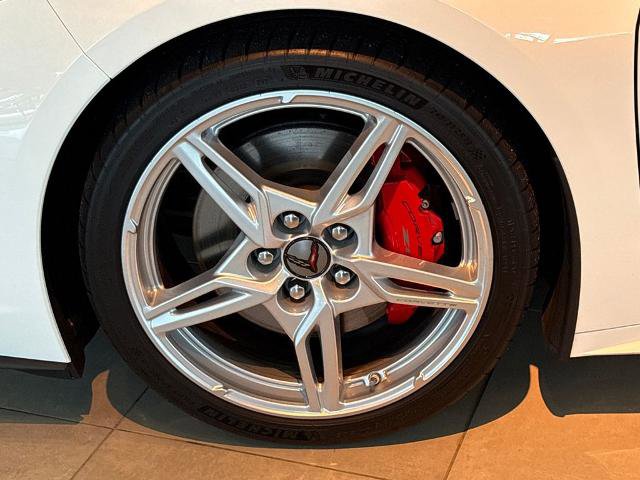 Used 2025 Chevrolet Corvette Stingray Preferred Cpe w/ Z51 Performance Package RWD image 10