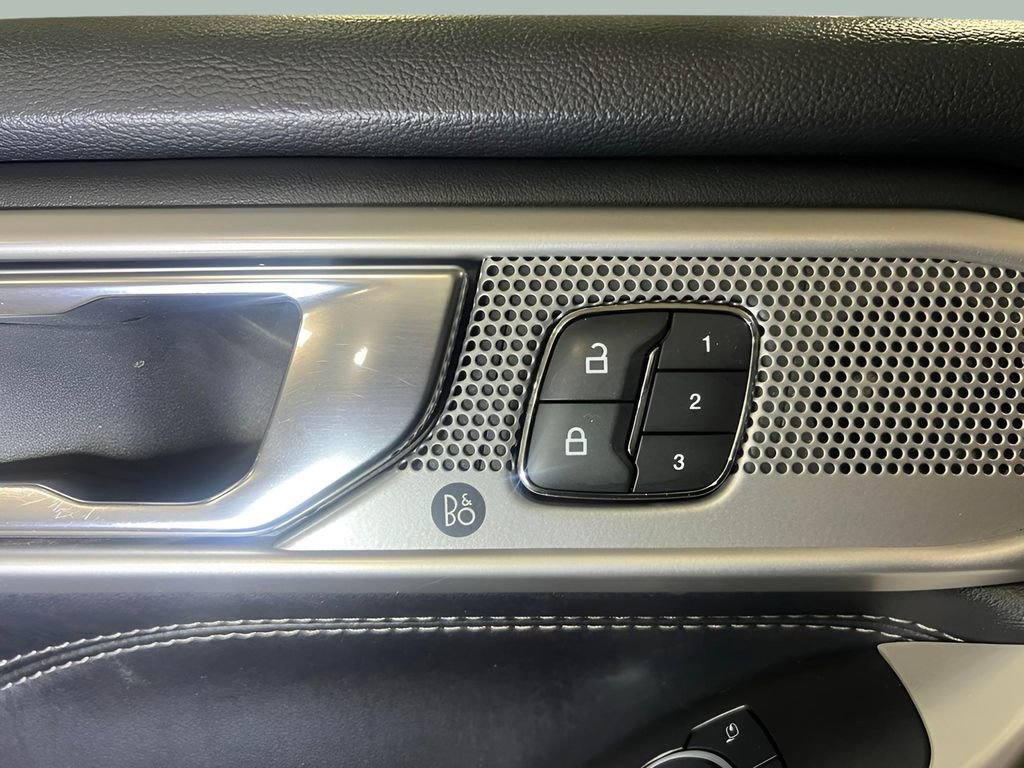 Certified 2021 Ford Explorer Limited w/ Equipment Group 301A image 10