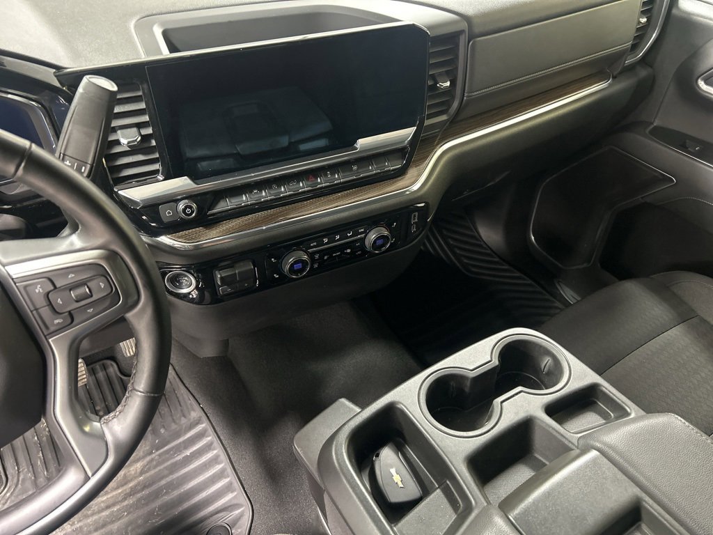 Used 2025 Chevrolet Silverado 1500 LT image 7