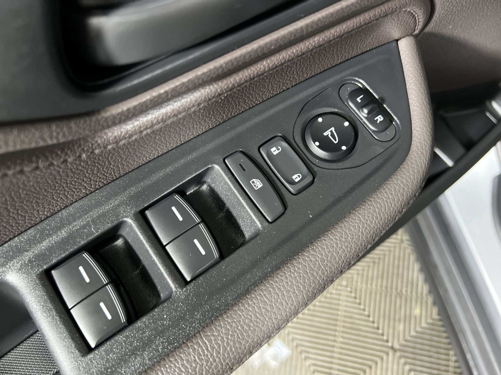 Used 2023 Honda Odyssey EX-L image 13