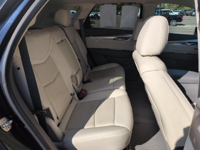 Used 2021 Cadillac XT5 Premium Luxury w/ LPO, Floor Liner Package FWD image 17