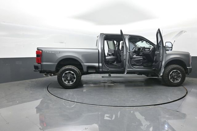 Certified 2024 Ford F350 Lariat w/ Tremor Off-Road Package AWD/4WD image 43