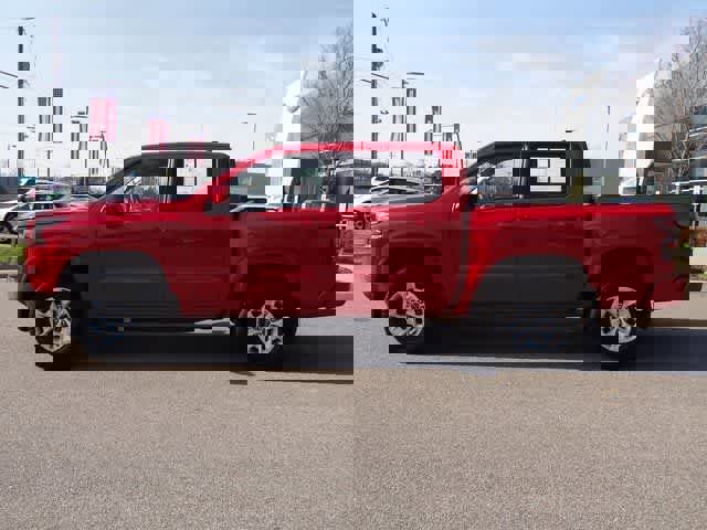 Used 2024 Nissan Frontier SV w/ Technology Package image 2