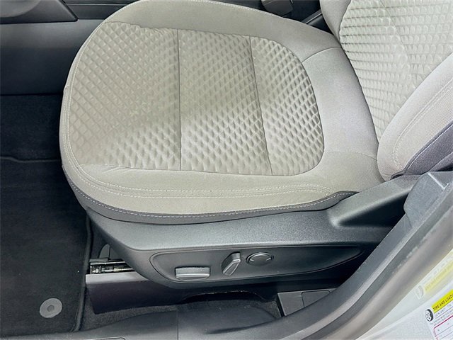 Certified 2020 Ford Escape SE image 18