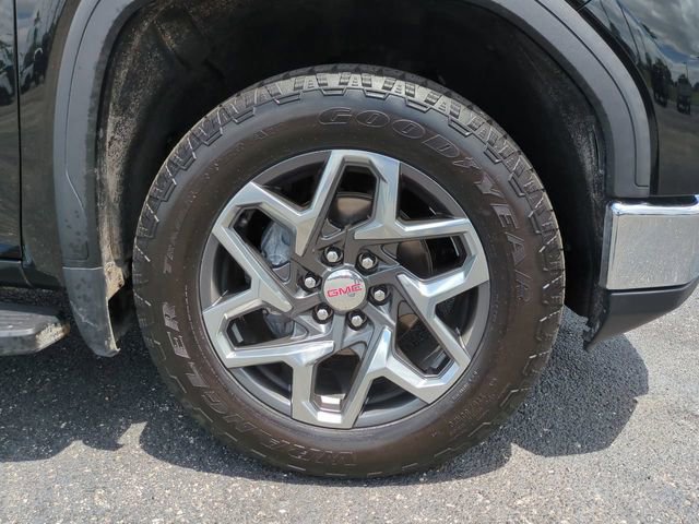 Used 2024 GMC Sierra 1500 SLT w/ SLT Premium Plus Package AWD/4WD image 11