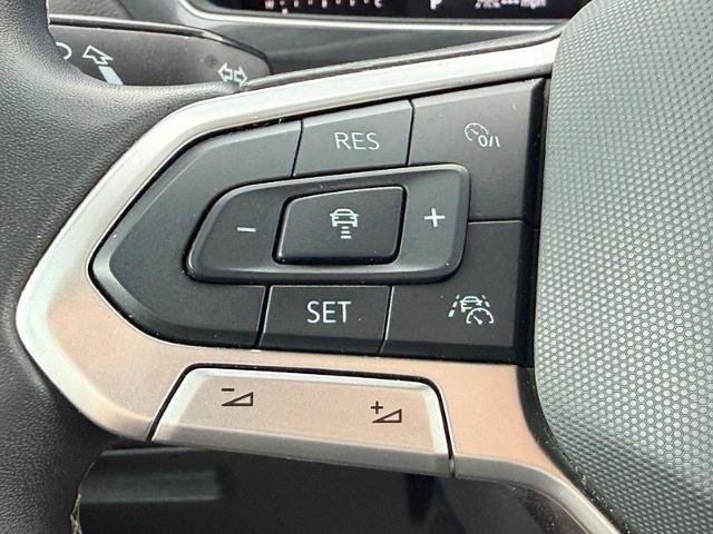 Used 2024 Volkswagen Tiguan SE FWD image 14