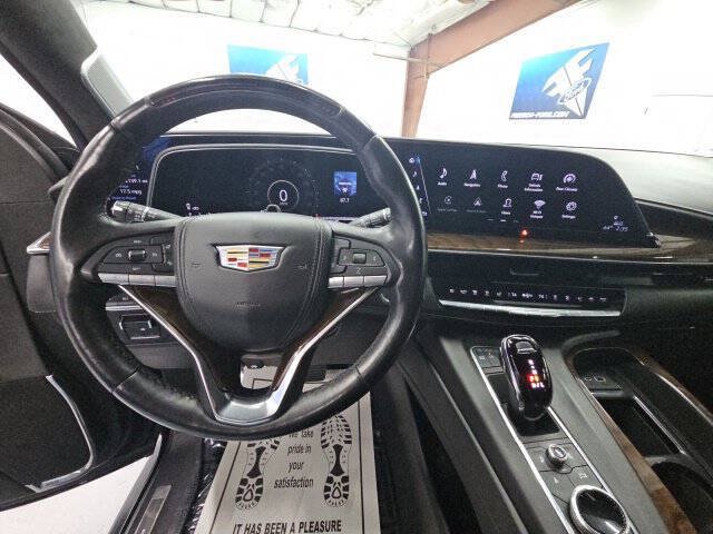 Used 2023 Cadillac Escalade ESV Premium Luxury Platinum AWD/4WD image 19