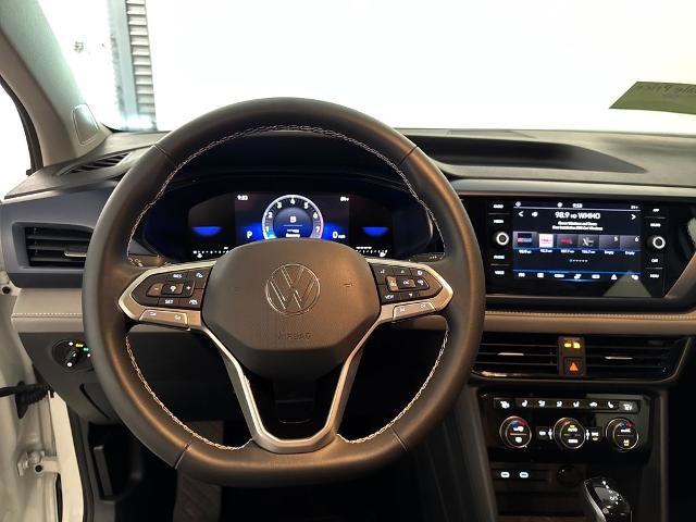 Used 2024 Volkswagen Taos SE FWD image 8