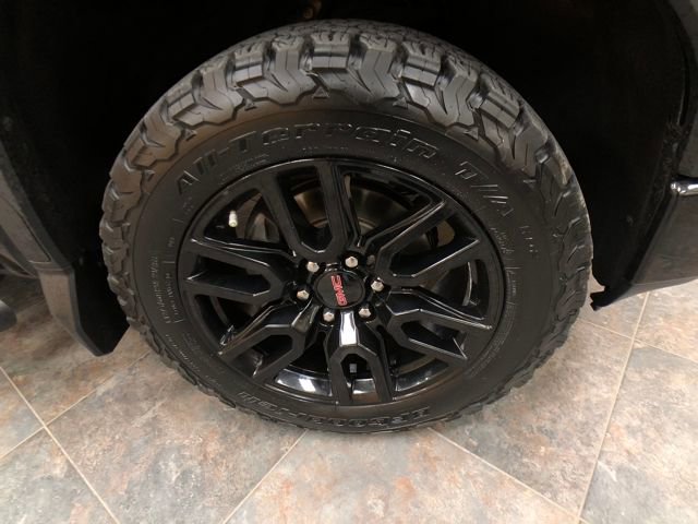 Used 2020 GMC Sierra 1500 Elevation w/ Elevation Value Package image 9