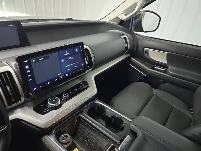 Certified 2025 Ford Expedition Active AWD/4WD image 27