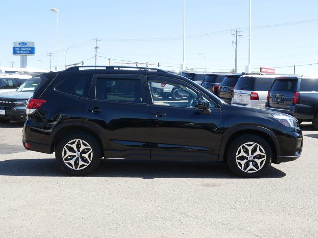Used 2020 Subaru Forester Premium AWD/4WD image 2