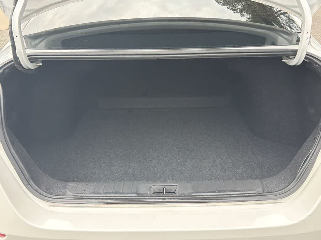 Used 2021 Nissan Sentra SR FWD image 16