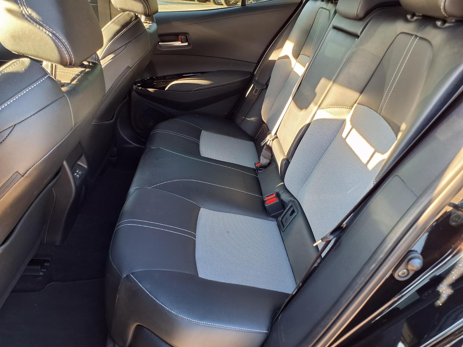 Used 2025 Toyota Corolla XSE FWD image 9
