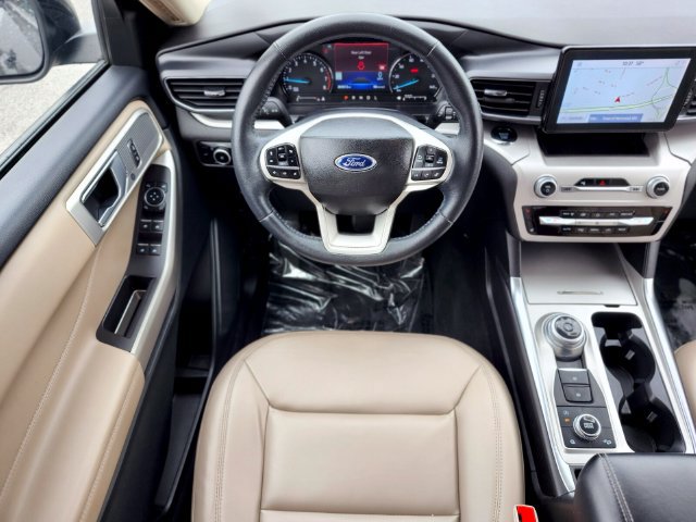 Certified 2023 Ford Explorer XLT w/ Equipment Group 202A AWD/4WD image 13