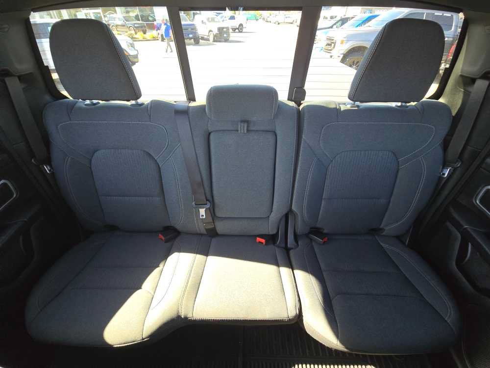 Used 2021 RAM 1500 Big Horn w/ Trailer Tow Group AWD/4WD image 17