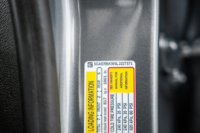 Used 2020 Buick Enclave Essence image 42