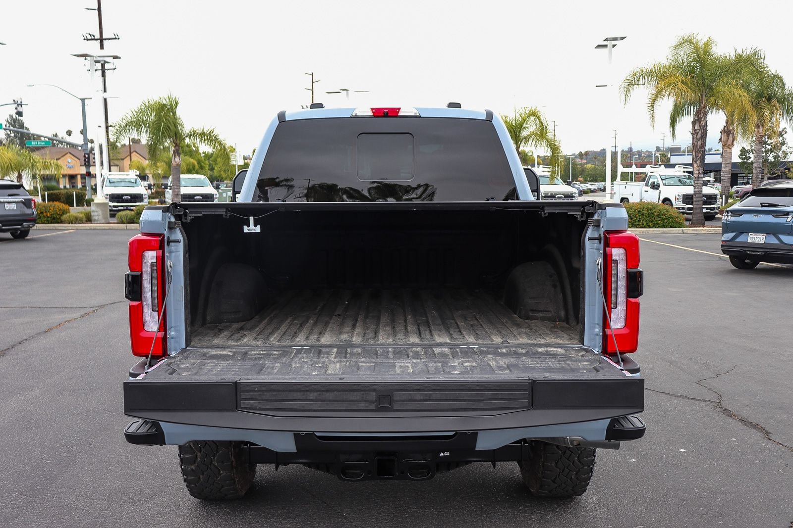 Certified 2025 Ford F250 Platinum w/ Tremor Off-Road Package AWD/4WD image 27