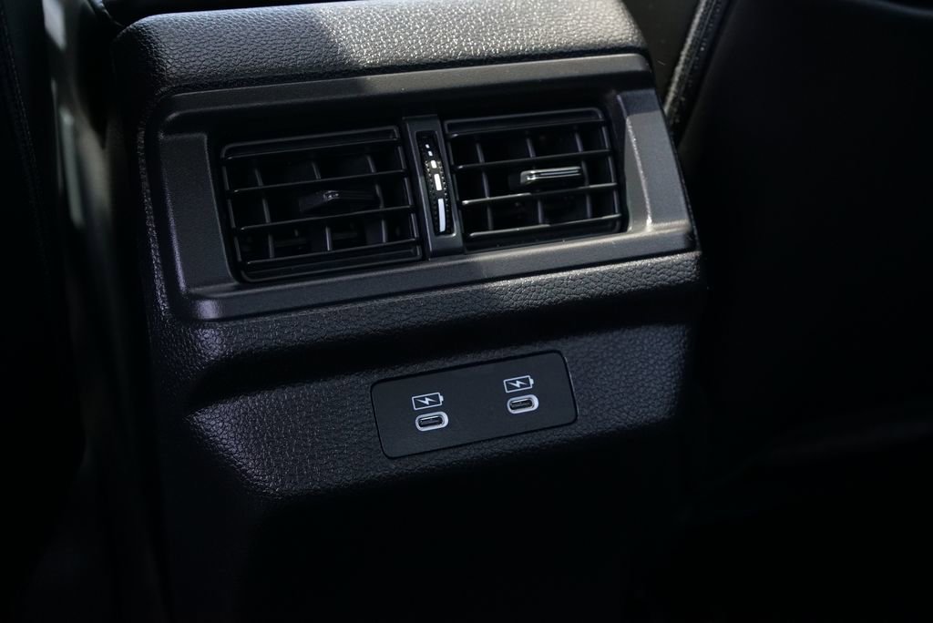 Used 2023 Honda Accord Touring image 12