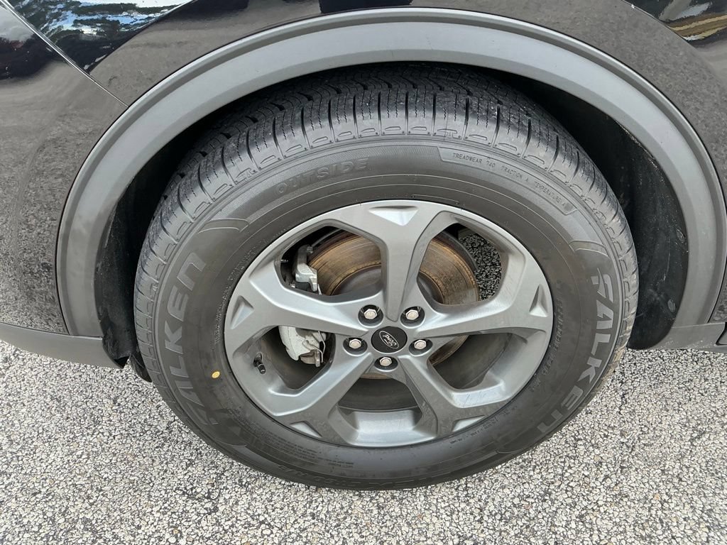 Certified 2025 Ford Escape ST-Line FWD image 23