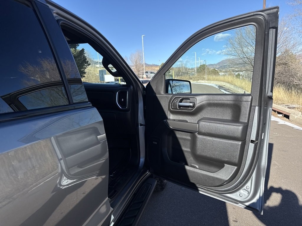 Used 2022 GMC Sierra 1500 AT4 w/ AT4 Preferred Package image 29