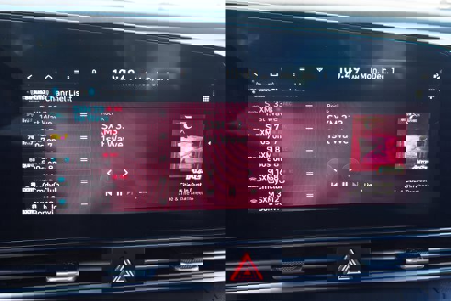 Used 2023 Hyundai Elantra Limited image 27