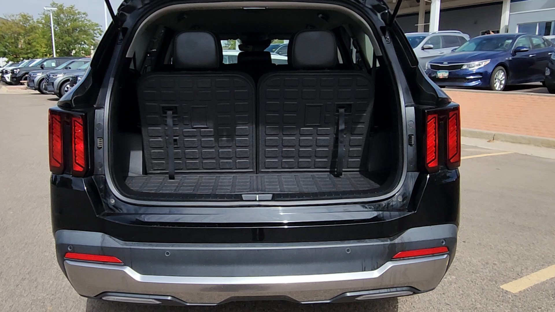 Used 2024 Kia Sorento S AWD/4WD image 38