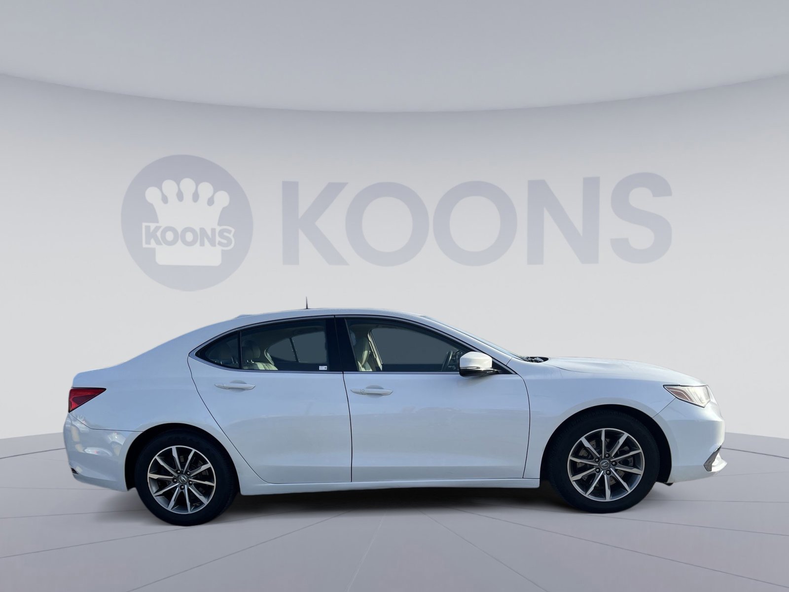 Used 2020 Acura TLX image 2