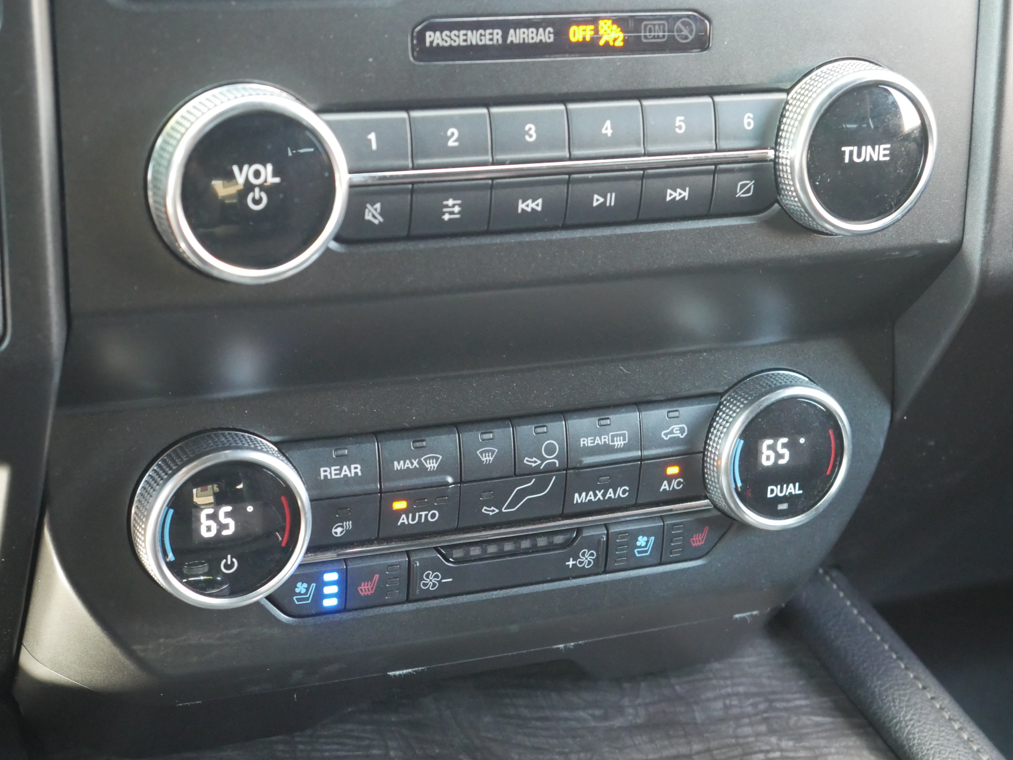 Certified 2019 Ford Expedition Limited w/ Equipment Group 302A AWD/4WD image 14