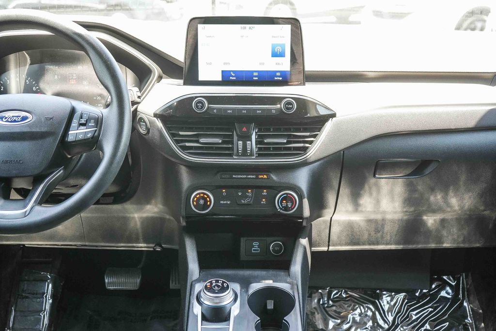 Certified 2021 Ford Escape SE FWD image 16