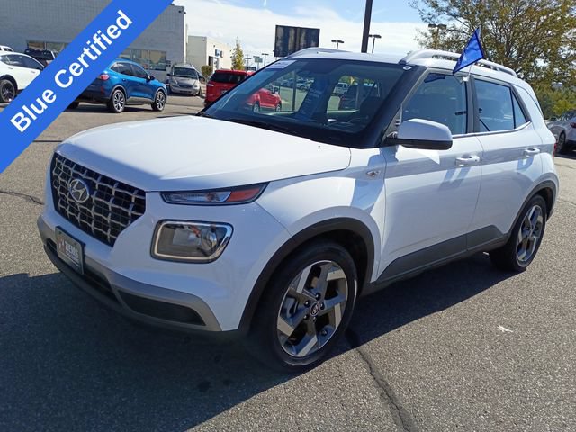 Used 2025 Hyundai Venue SEL FWD image 1