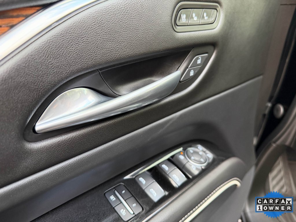 Used 2021 Cadillac Escalade Premium Luxury image 15