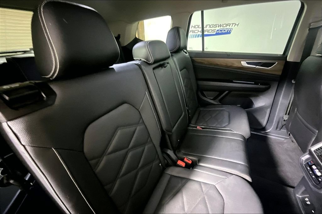 Used 2025 Volkswagen Atlas SE FWD image 22
