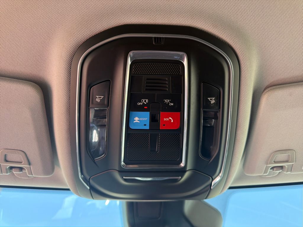 Used 2023 Jeep Grand Cherokee L Laredo AWD/4WD image 19