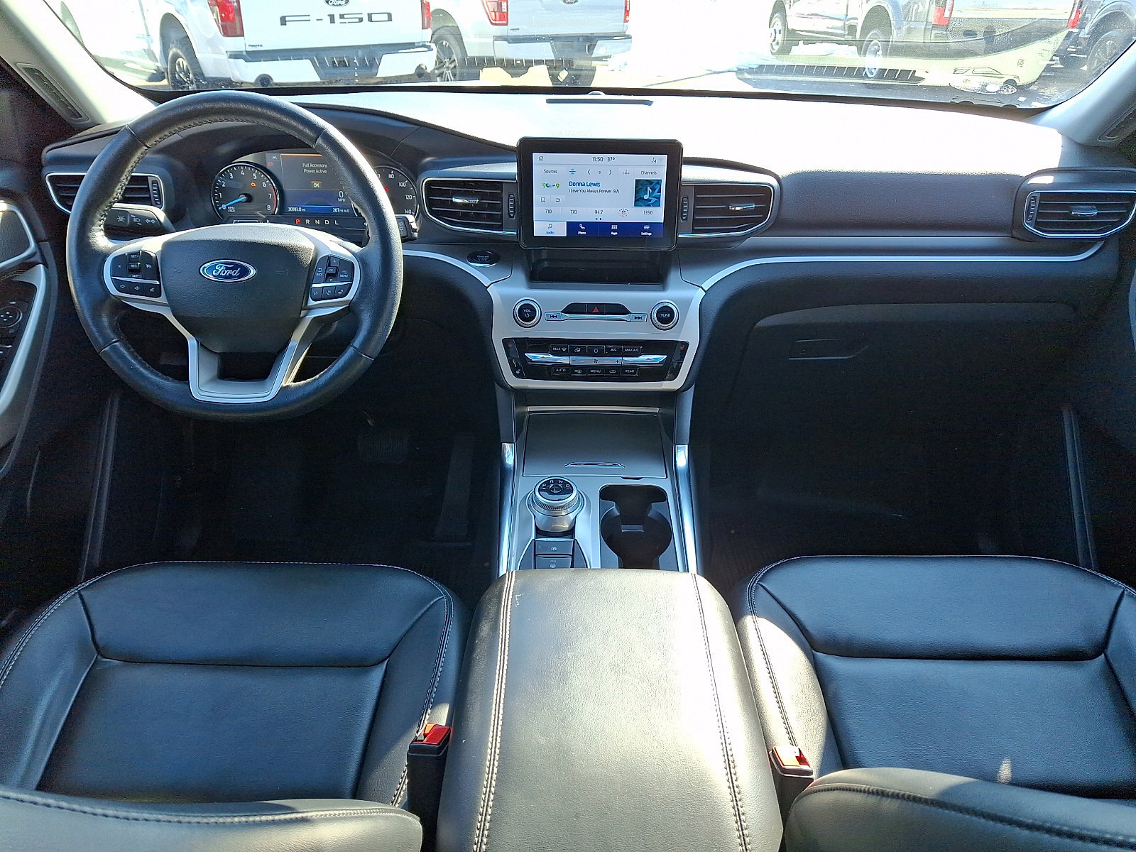 Certified 2022 Ford Explorer XLT w/ Equipment Group 202A image 15