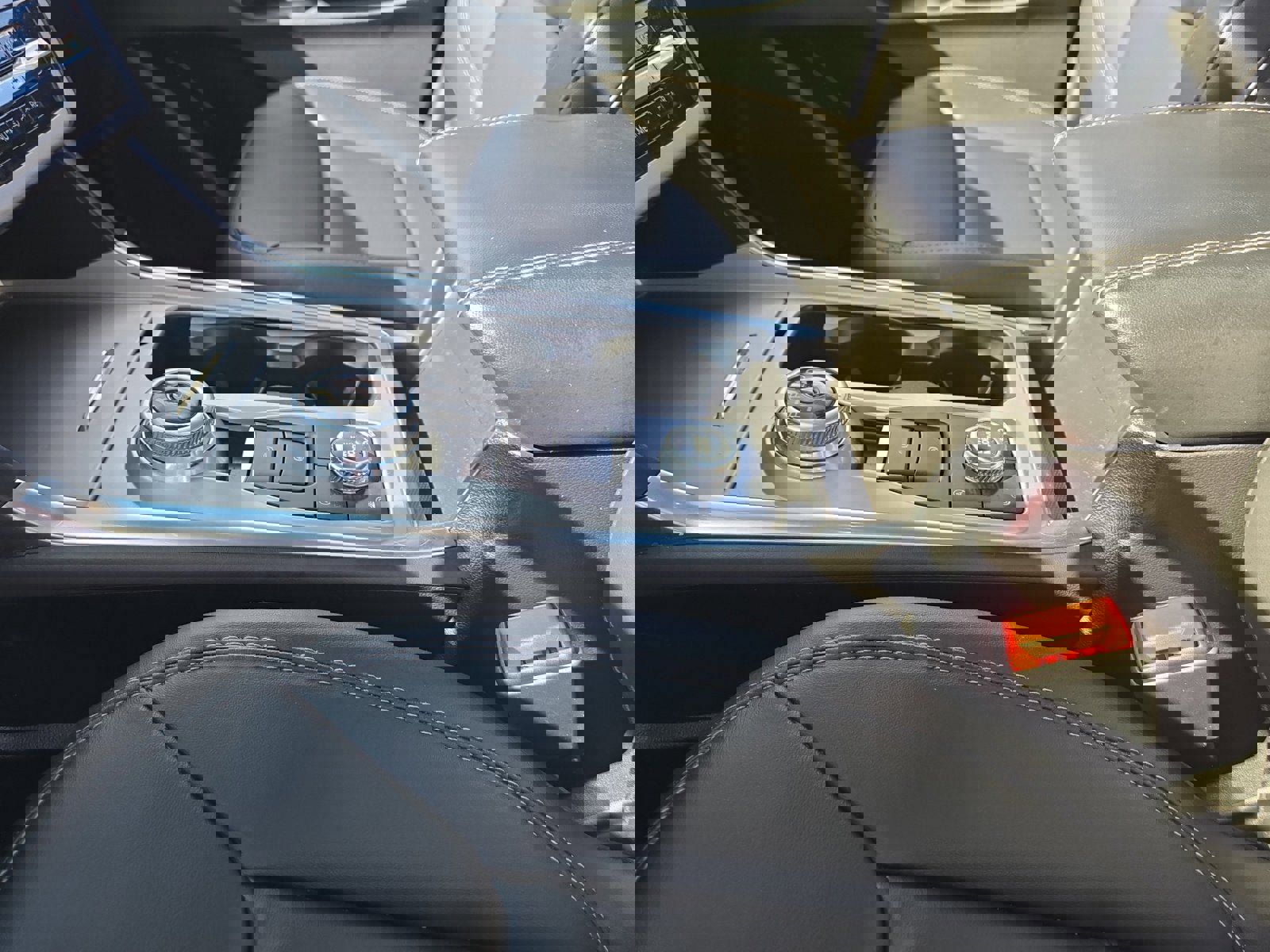 Certified 2023 Ford Explorer XLT w/ Equipment Group 202A image 22