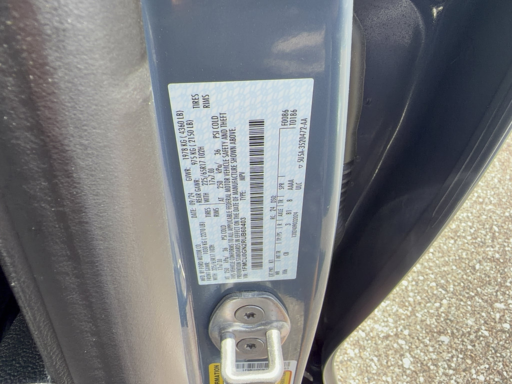 Certified 2024 Ford Escape Active FWD image 32