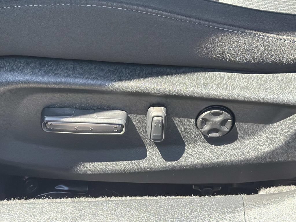Used 2018 Honda Accord EX image 22