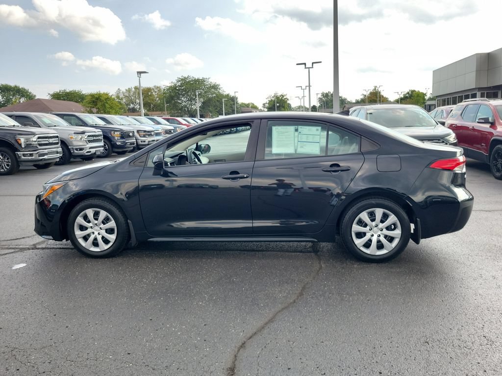 Used 2020 Toyota Corolla LE FWD image 7