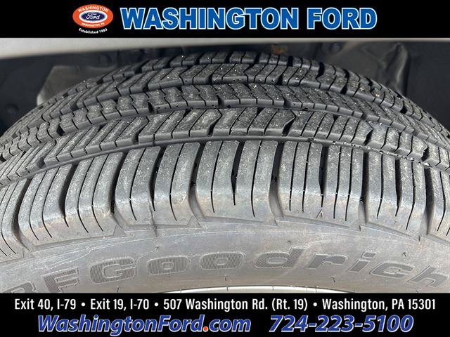 Used 2022 Toyota RAV4 Limited AWD/4WD image 10