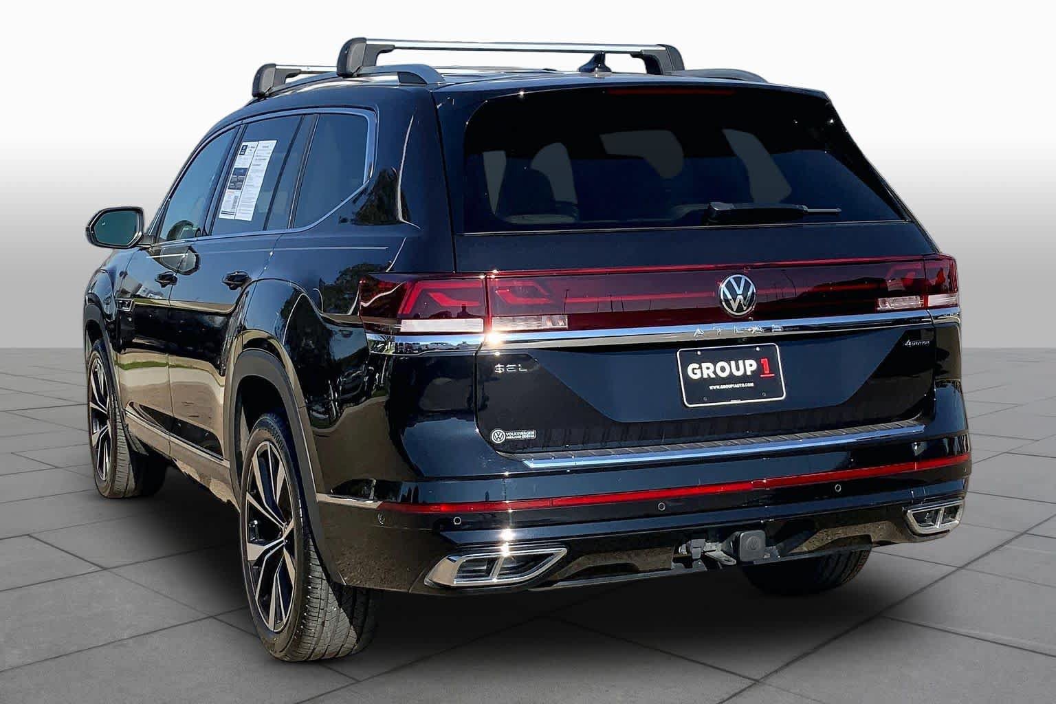 Used 2025 Volkswagen Atlas SEL Premium R-Line AWD/4WD image 12