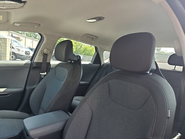 Used 2025 Kia K4 FWD image 14