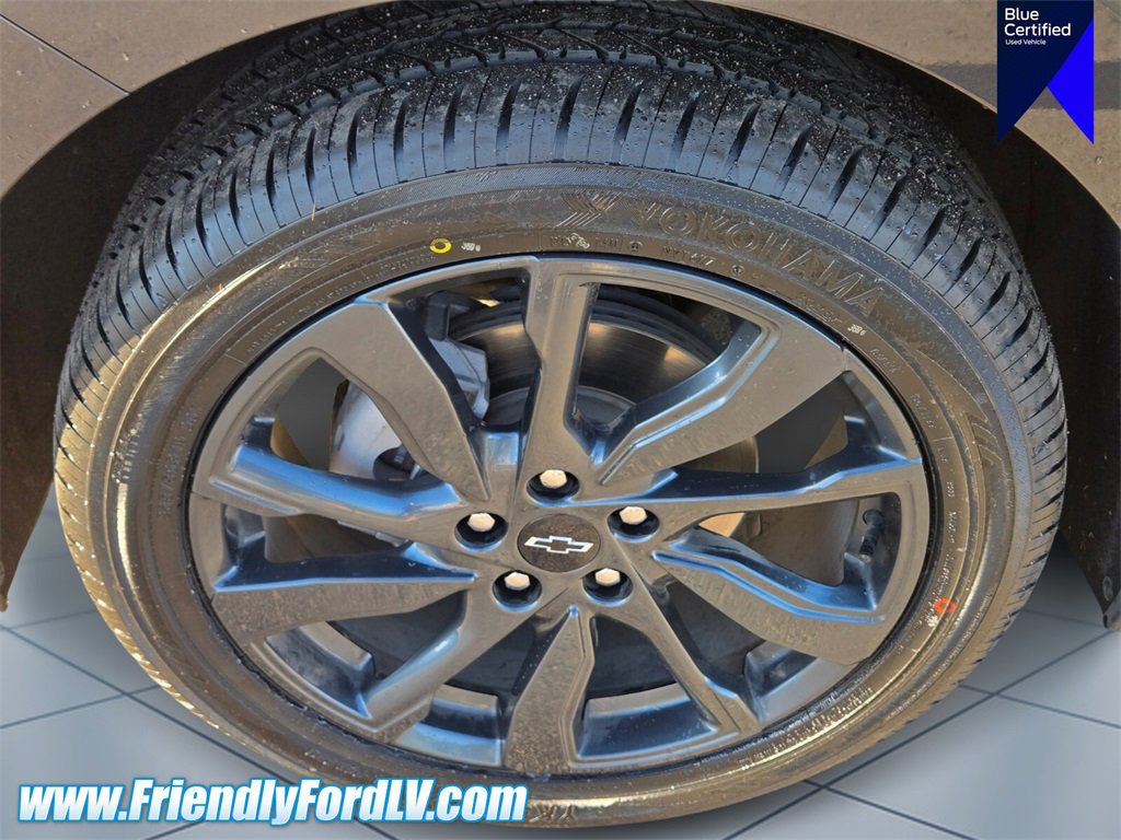 Used 2022 Chevrolet Equinox RS w/ Infotainment Package image 9